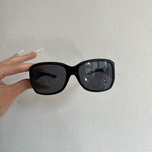 Black sunglasses